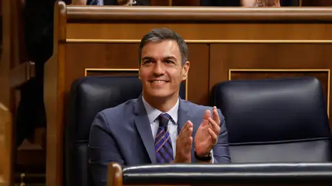 El presidente del Gobierno, Pedro Sánchez El enfado de Melitón Cabañas porque no se reconoce el somostrense como lengua cooficial en el Congreso