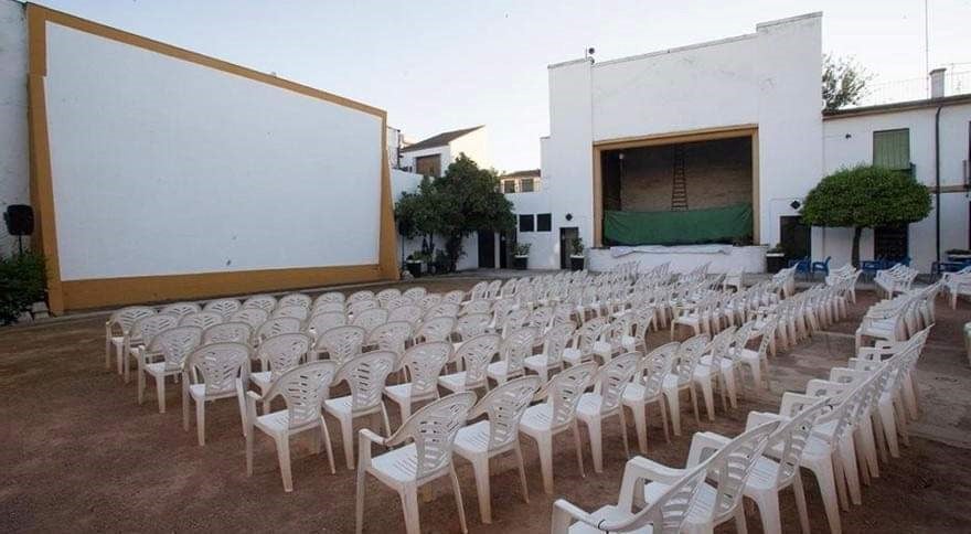 El Distrito Centro solicita la recuperación de los cines de verano El Distrito Centro solicita la recuperación de los cines de verano