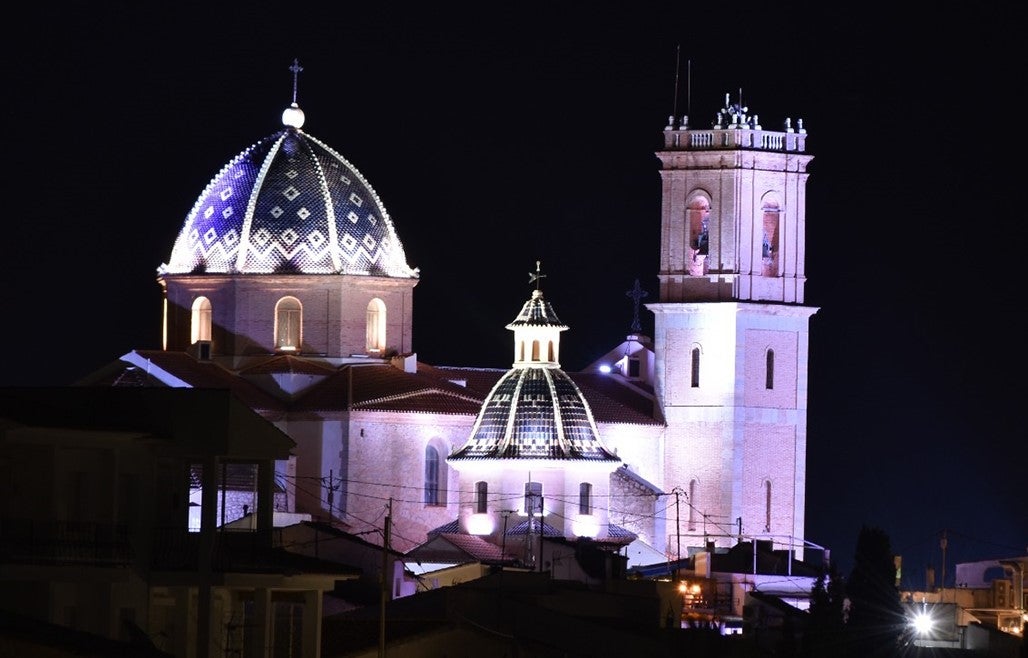 Inaugurada la iluminación monumental de la Iglesia parroquial de Altea Inaugurada la iluminación monumental de la Iglesia parroquial de Altea