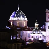 Ianugurada la iluminación monumental de la Iglesia parroquial de Altea Ianugurada la iluminación monumental de la Iglesia parroquial de Altea