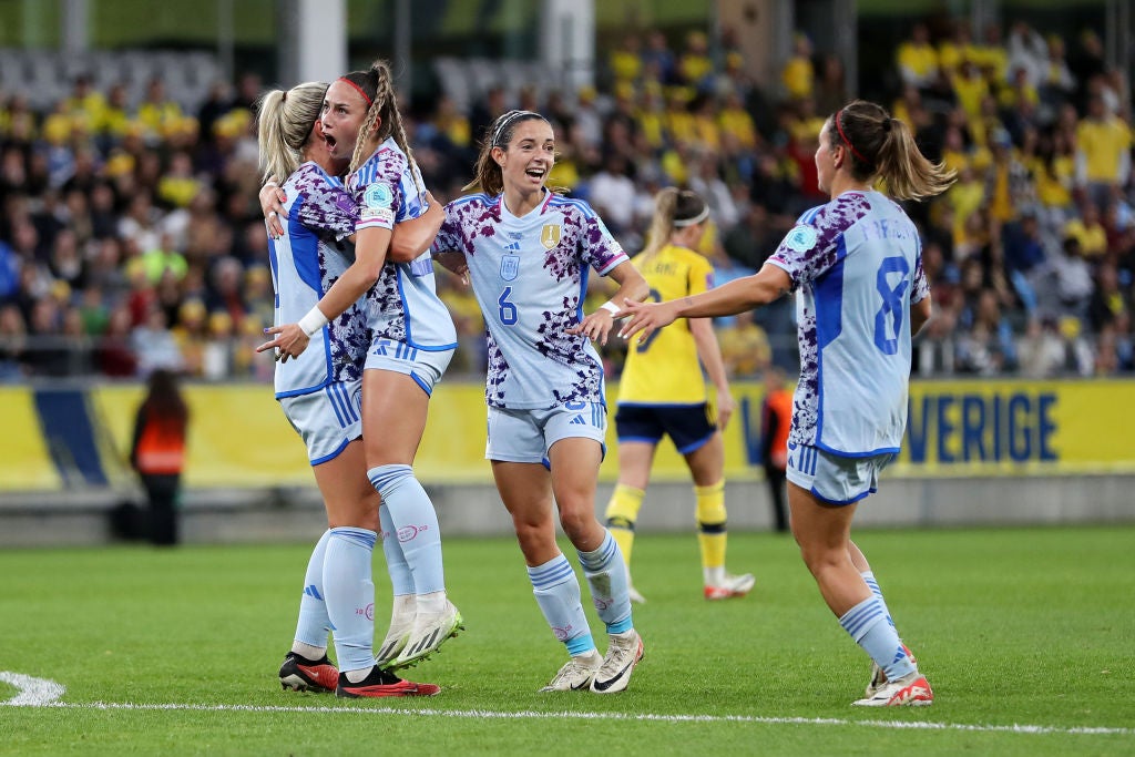 España estrena su estrella con una victoria en el último minuto España estrena su estrella con una victoria en el último minuto