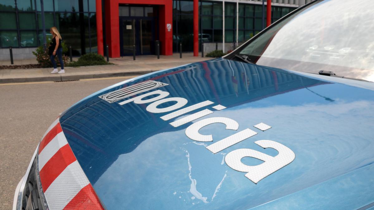 Els Mossos d'Esquadra detenen dos menors en relació amb una agressió sexual a una menor el passat 3 de juny a Badalona Els Mossos d'Esquadra detenen dos menors en relació amb una agressió sexual a una menor el passat 3 de juny a Badalona