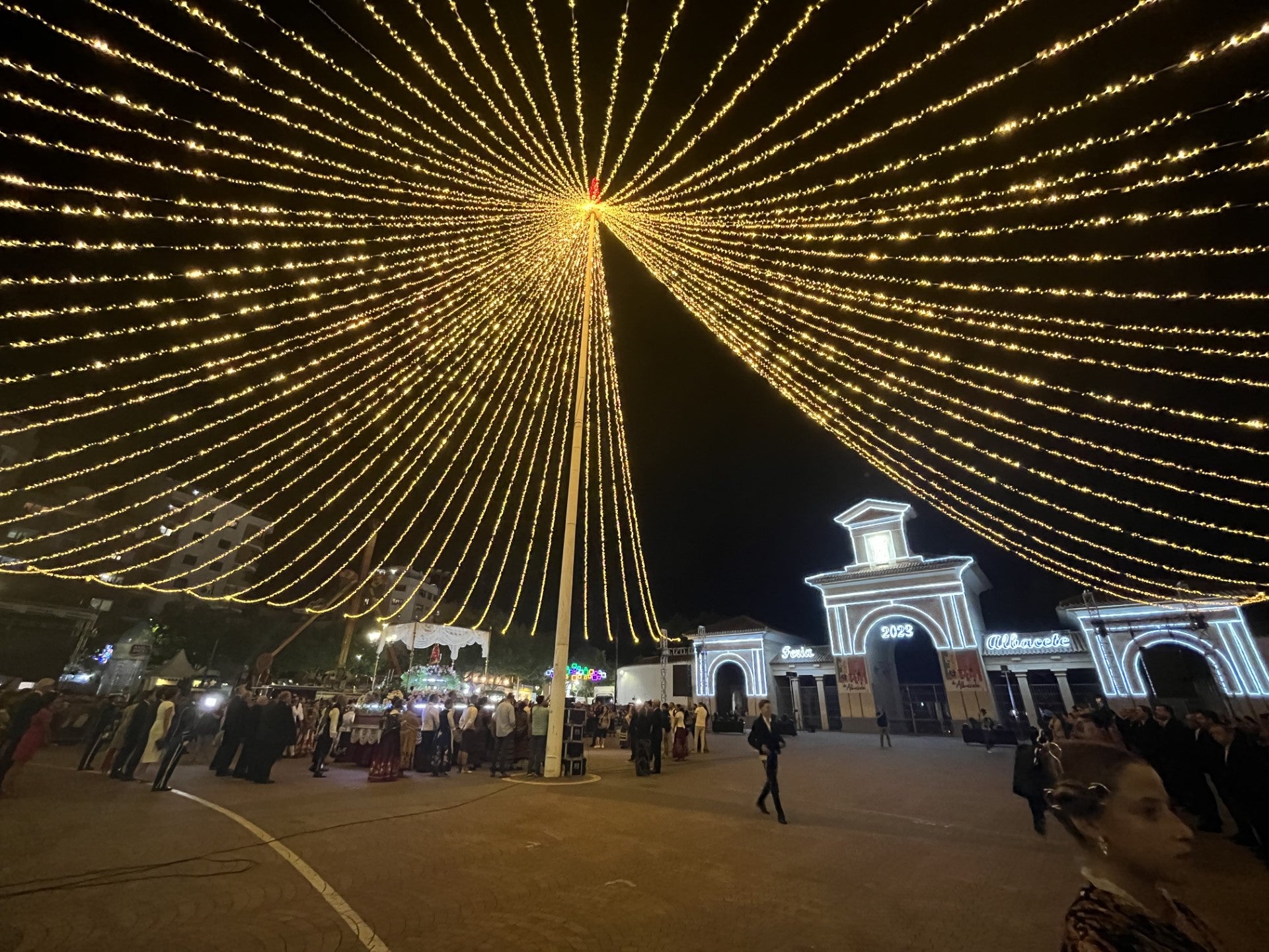 Se buscan estos carteles de la Feria de Albacete Se buscan estos carteles de la Feria de Albacete