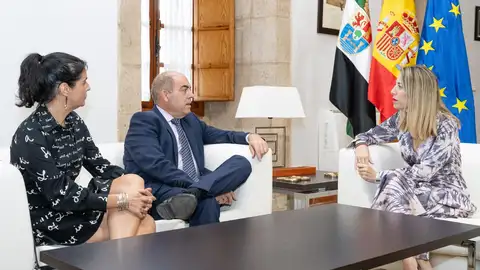 Guardiola asegura que la "tarifa cero" para autónomos es tan sólo "la primera medida de un plan ambicioso" de apoyo al sector Guardiola asegura que la "tarifa cero" para autónomos es tan sólo "la primera medida de un plan ambicioso" de apoyo al sector