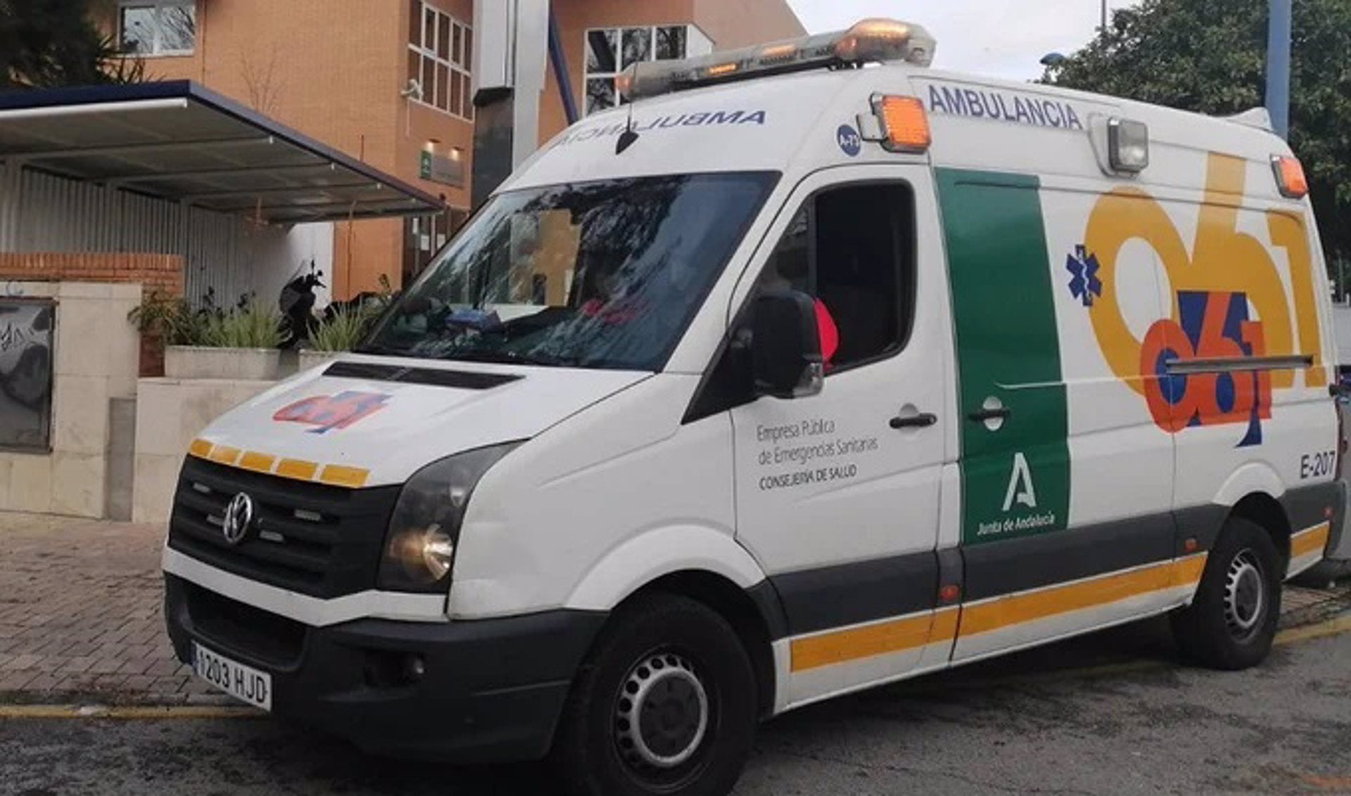 Dos muertos y un menor herido en sendos accidentes de tráfico en La Algaba y Alcalá de Guadaíra Dos muertos y un menor herido en sendos accidentes de tráfico en La Algaba y Alcalá de Guadaíra