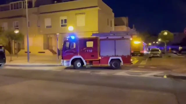 Un fallecido y un herido muy grave por quemaduras en la explosi&oacute;n registrada en una vivienda de Alicante 