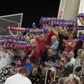 Aficionados del CD Eldense en un partido en el Nuevo Pepico Amat en 2023. Aficionados del CD Eldense en un partido en el Nuevo Pepico Amat en 2023.