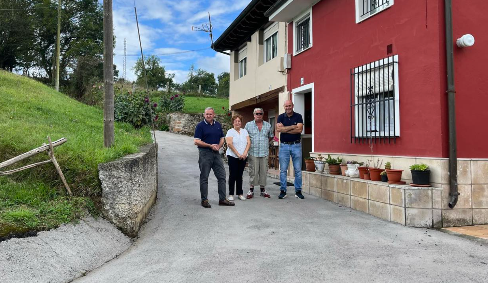 El Ayuntamiento de Parres completa una obra de mejora en el entorno de Cuadroveña El Ayuntamiento de Parres completa una obra de mejora en el entorno de Cuadroveña