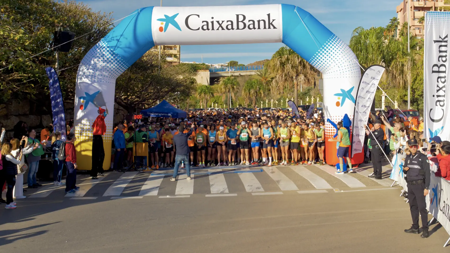 Holiday World Resort y el Ayuntamiento de Benalmádena organizan la V Media Maratón y VIII Carrera Litoral