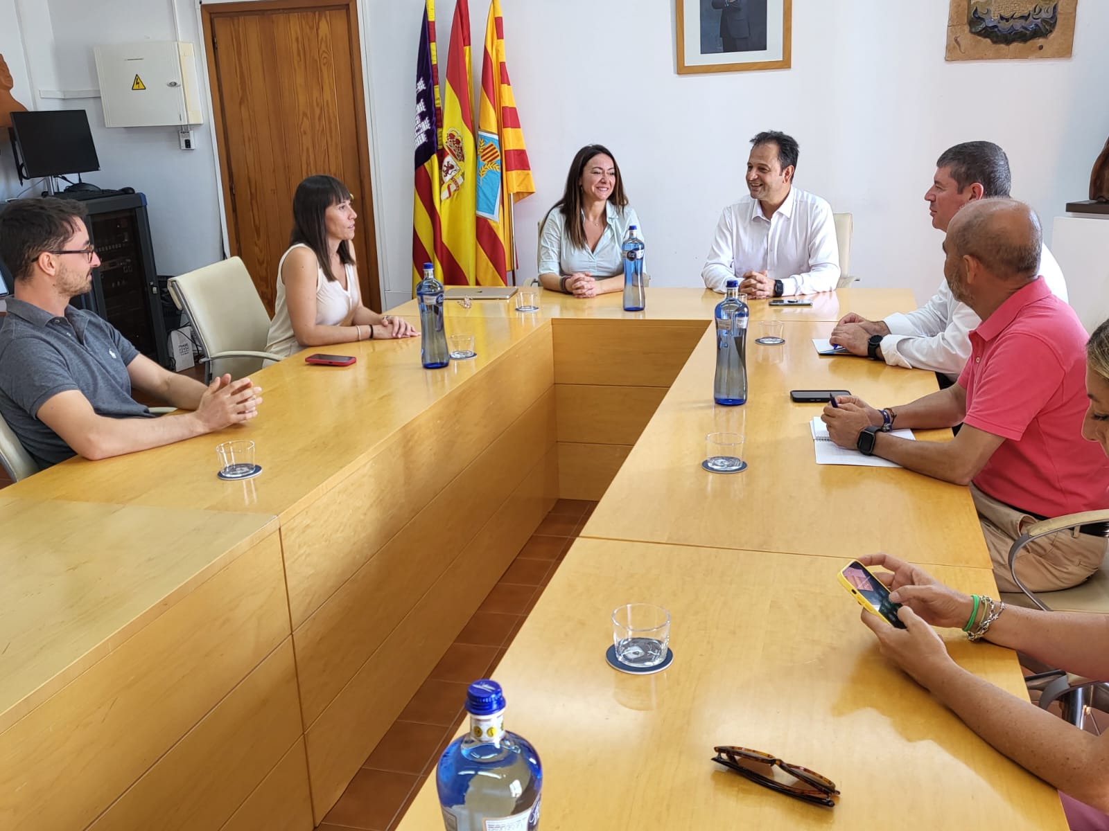 El Consell de Formentera se reúne con el Govern para dar respuesta a los problemas de la isla en vivienda, territorio y movilidad El Consell de Formentera se reúne con el Govern para dar respuesta a los problemas de la isla en vivienda, territorio y movilidad