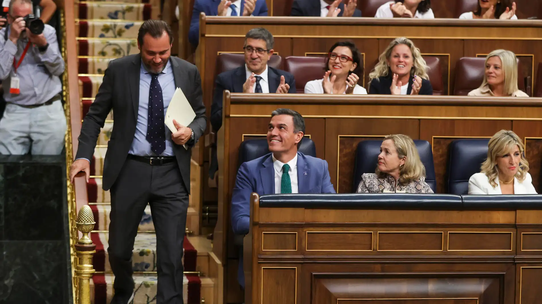 Óscar Puente, a su llegada a la intervención en la primera sesión del debate de investidura de Alberto Núñez Feijóo.