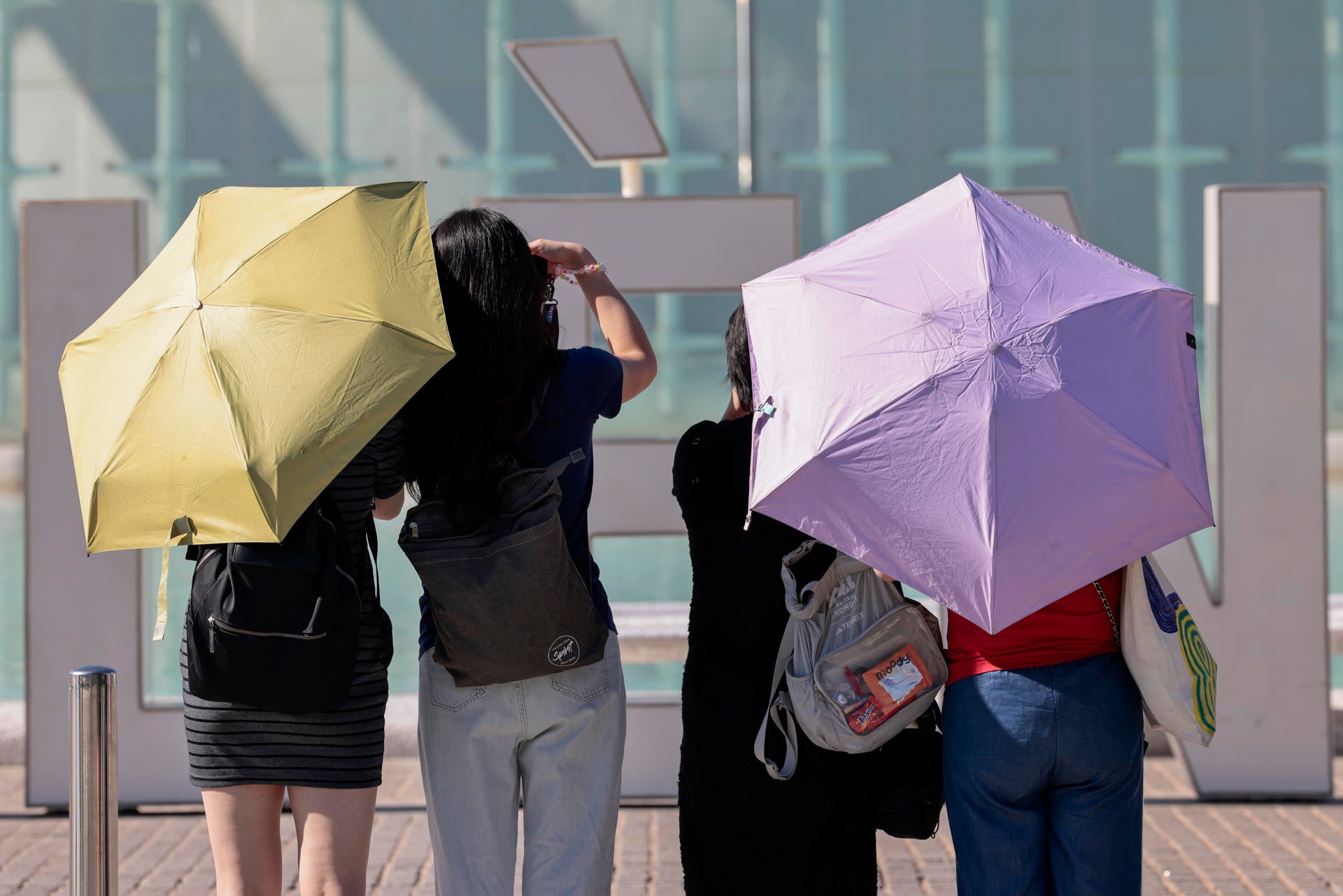 La Aemet alerta de un episodio cálido sin precedentes con temperaturas de hasta 38 grados La Aemet alerta de un episodio cálido sin precedentes con temperaturas de hasta 38 grados