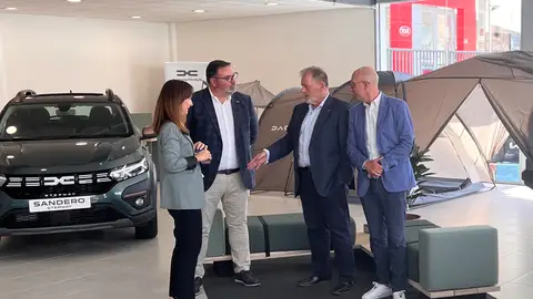 Caetano Formula Galicia abre el primer concesionario Dacia de Galicia Intrerior del concesionario