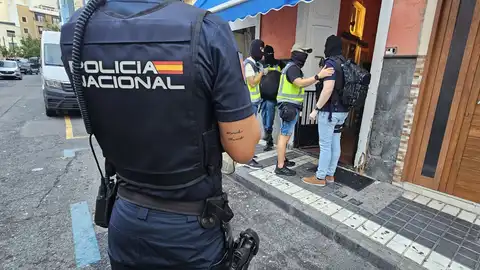 Operación Quijote en el barrio de Arenales en Las Palmas de Gran Canaria Operación Quijote en el barrio de Arenales en Las Palmas de Gran Canaria