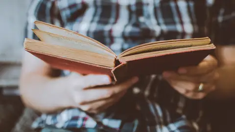 Imagen de archivo de un libro Imagen de archivo de un libro