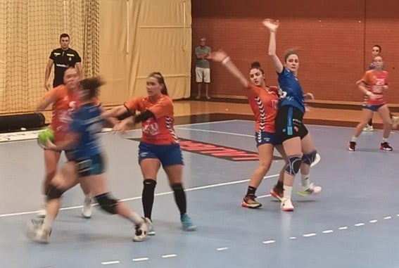 El Servigroup Hoteles Benidorm jugará en el grupo D de la División de Honor Plata Femenino la próxima temporada El Servigroup Hoteles Benidorm jugará en el grupo D de la División de Honor Plata Femenino la próxima temporada