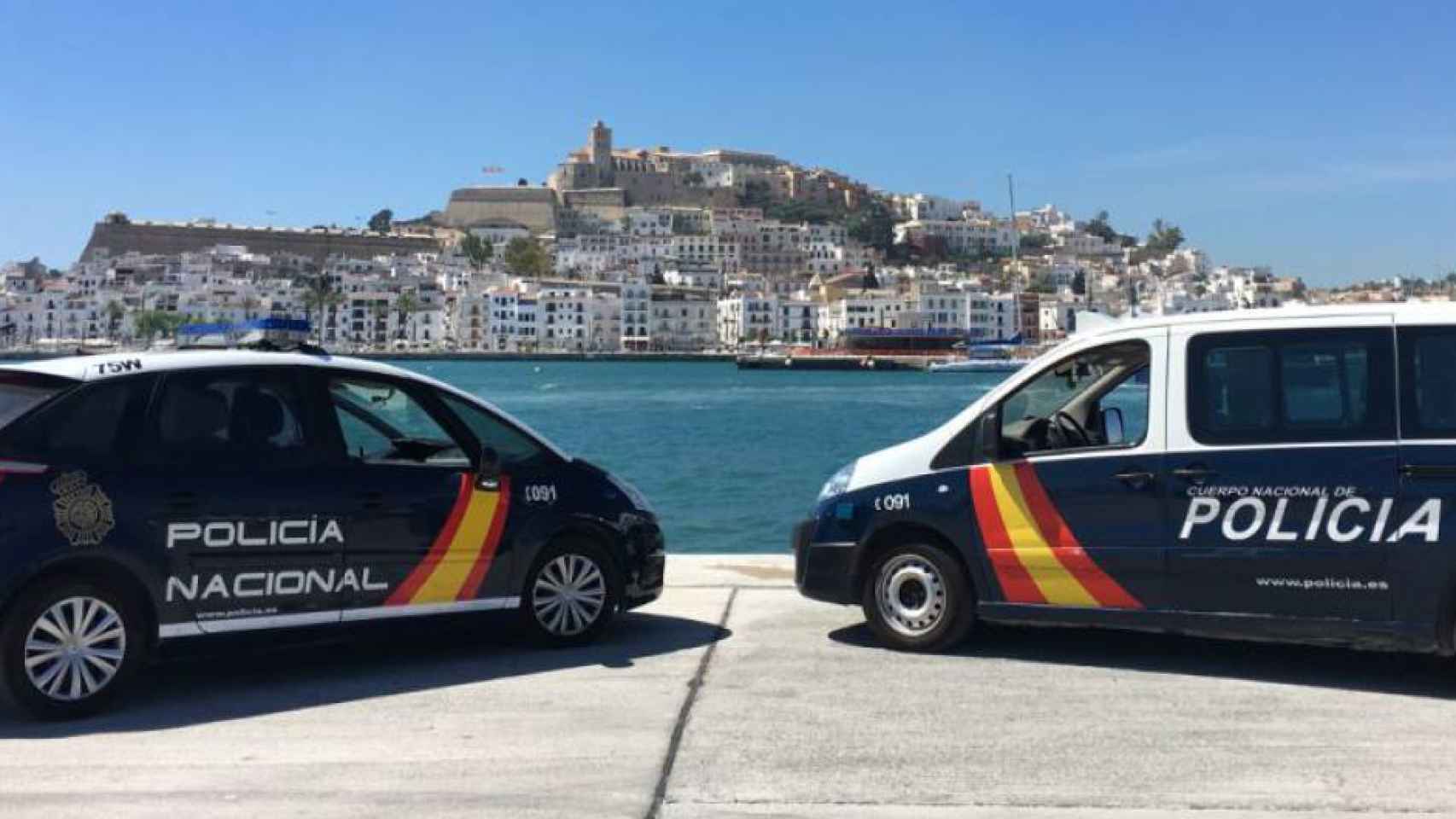 Una persona sin hogar en Ibiza retiene y ayuda a la Policía Nacional a detener a un hombre que había robado un reloj de alta gama Una persona sin hogar en Ibiza retiene y ayuda a la Policía Nacional a detener a un hombre que había robado un reloj de alta gama