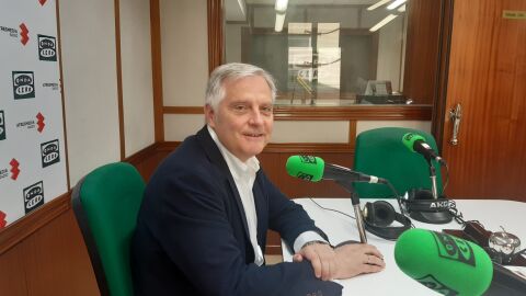 Francisco Cañizares en los estudios de Onda Cero Ciudad Real