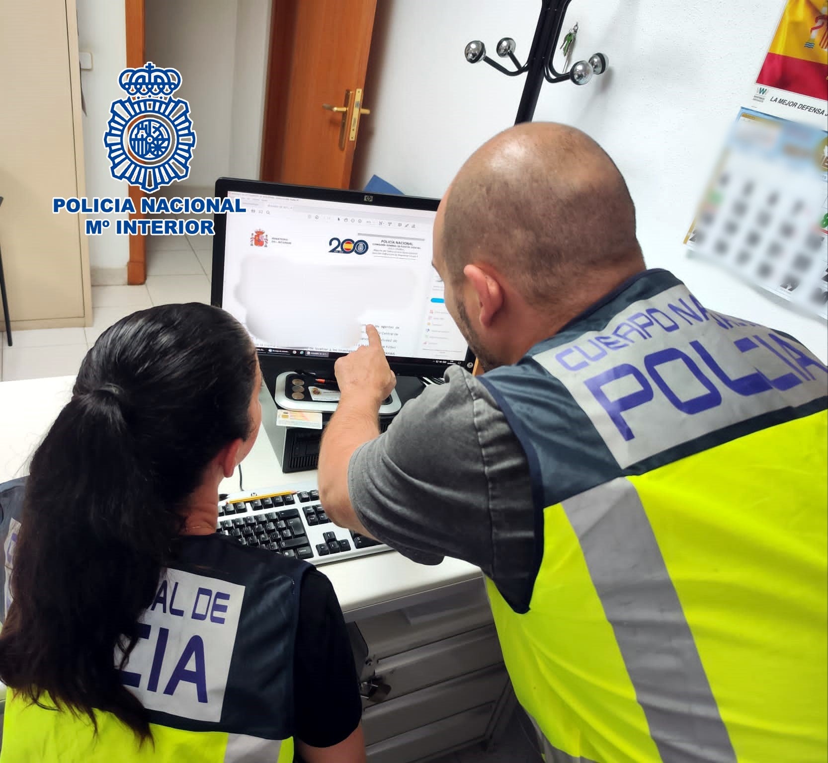 La Policía Nacional alerta de una estafa por la que un delincuente pide una fianza para evitar que un familiar entre en prisión La Policía Nacional alerta de una estafa por la que un delincuente pide una fianza para evitar que un familiar entre en prisión