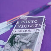 Dieciséis comercios de Sabiñánigo se adhieren a la red local de Puntos Violeta