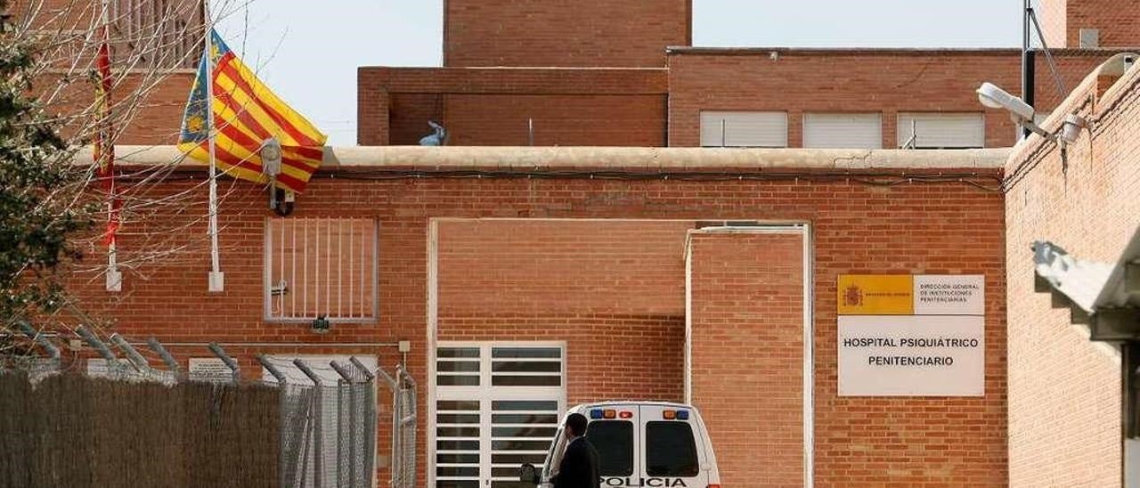 Someten a una evaluación mental en el Psiquiátrico Penitenciario de Alicante al hombre que mató a su inquilina y convivió con el cadáver casi un mes Someten a una evaluación mental en el Psiquiátrico Penitenciario de Alicante al hombre que mató a su inquilina y convivió con el cadáver casi un mes