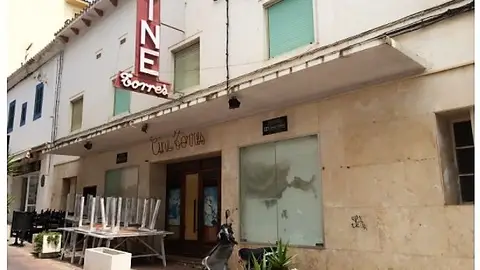 Sant Antoni seguirá insistiendo al Consell de Ibiza para que el antiguo Cine Torres se convierta en equipamiento cultural para el municipio Sant Antoni seguirá insistiendo al Consell de Ibiza para que el antiguo Cine Torres se convierta en equipamiento cultural para el municipio