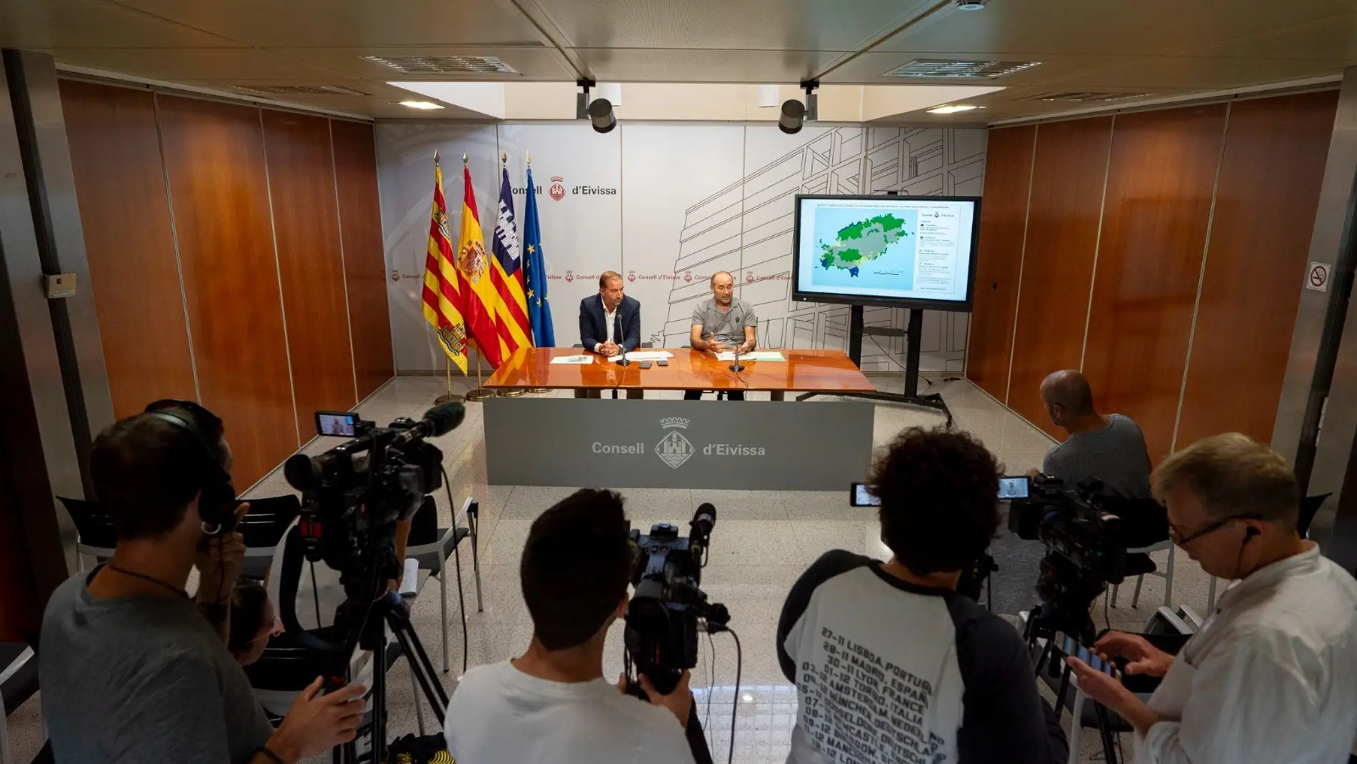 El Consell d'Eivissa avanza en la aprobación del primer reglamento para reducir la contaminación lumínica en la isla