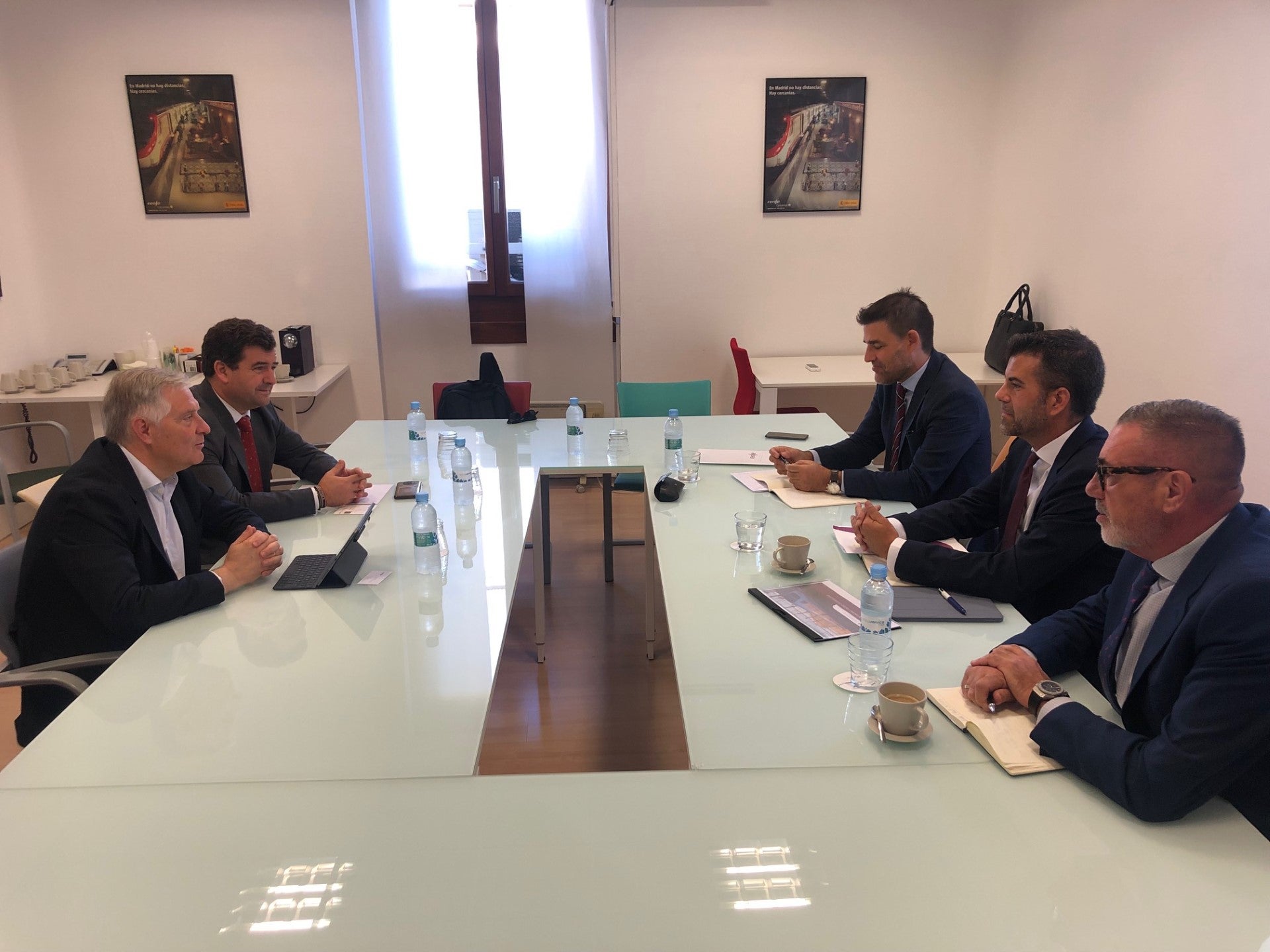 Cañizares reclama a RENFE soluciones concretas ante "los despropósitos" en la línea del AVE Ciudad Real – Madrid Cañizares reclama a RENFE soluciones concretas ante "los despropósitos" en la línea del AVE Ciudad Real – Madrid