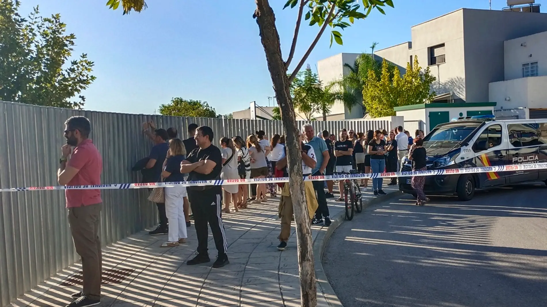 Un menor hiere con un arma blanca a profesores y alumnos en un instituto de  Jerez | Onda Cero Radio