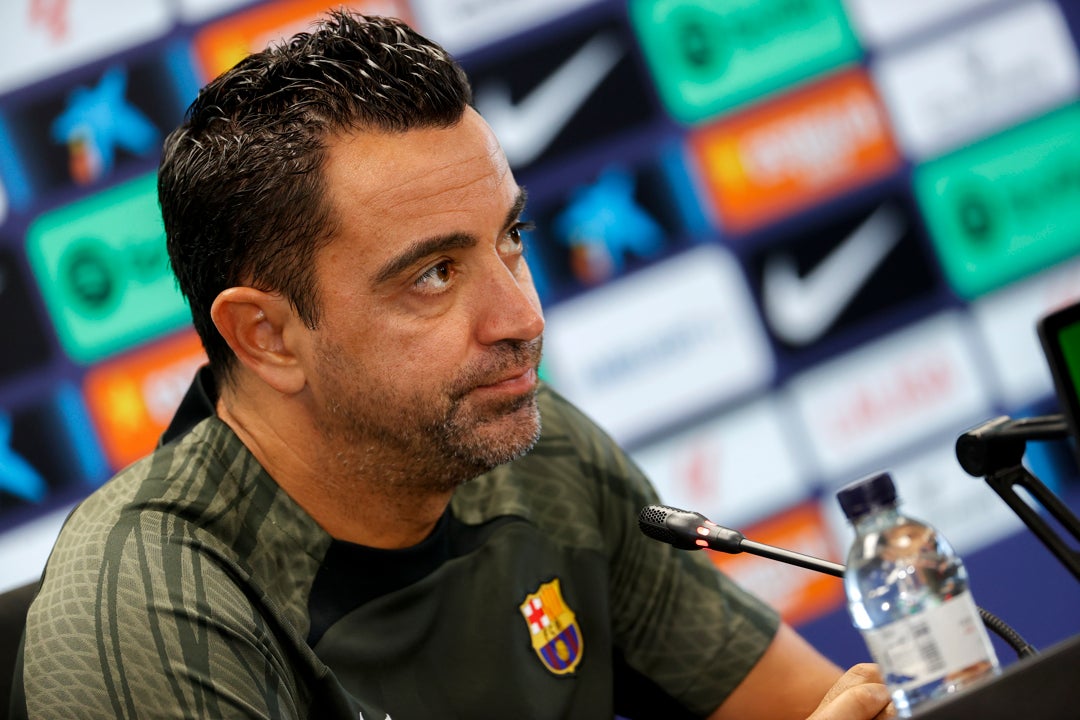 Xavi: "Nunca tuve la sensación de que los árbitros nos hayan beneficiado" Xavi: "Nunca tuve la sensación de que los árbitros nos hayan beneficiado"