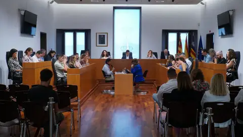 El Ayuntamiento de Ibiza da luz verde a la modificación del contrato de gestión de limpieza de la ciudad El Ayuntamiento de Ibiza da luz verde a la modificación del contrato de gestión de limpieza de la ciudad