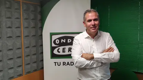 Vicepresidente da Deputación de Pontevedra e portavoz municipal do PP, Rafa Domínguez. Estudios de Onda Cero Pontevedra