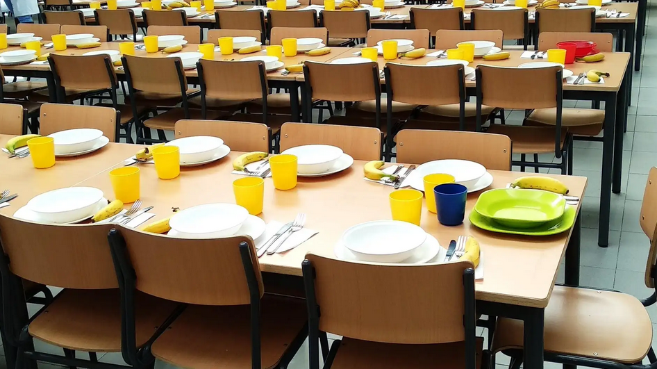 El comedor del colegio Miraflores de Zaragoza llega a las Cortes El comedor del colegio Miraflores de Zaragoza llega a las Cortes