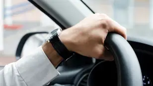 Alertan de un nuevo método por el que pueden robarte el reloj mientras conduces