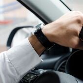 Alertan de un nuevo método por el que pueden robarte el reloj mientras conduces