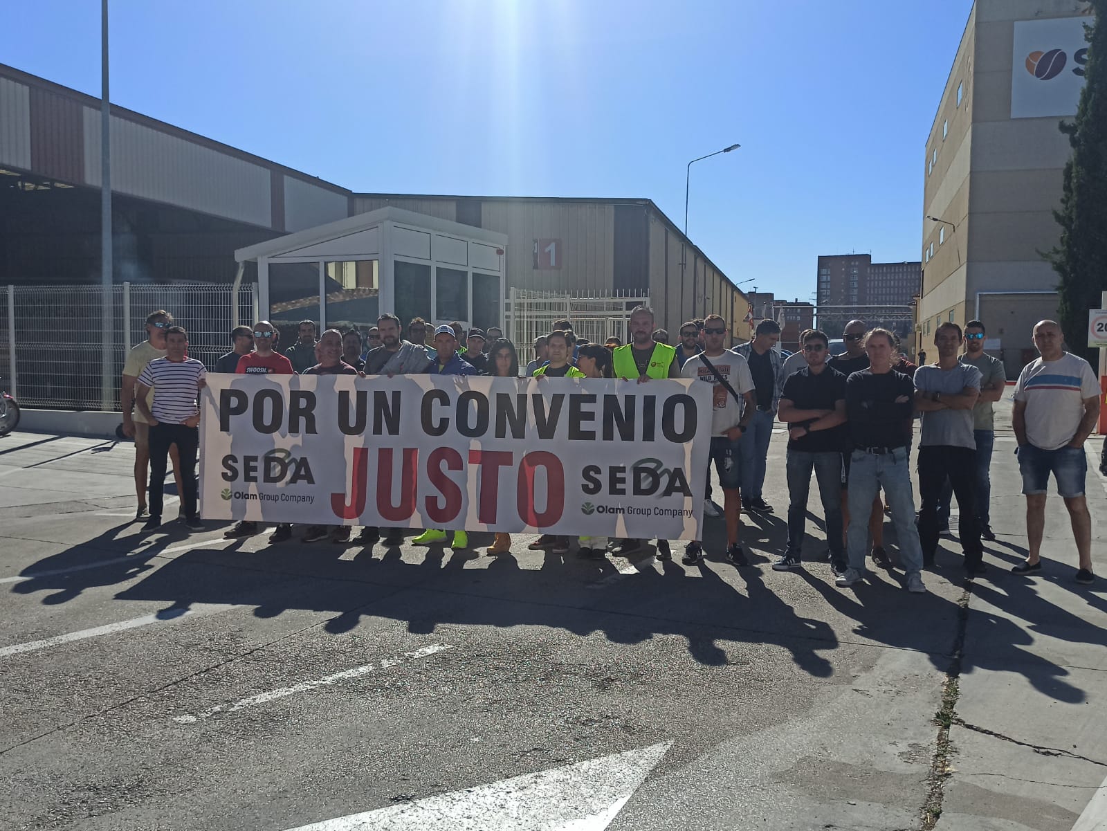 Los trabajadores de SEDA se concentran ante el bloqueo en la negociación del convenio colectivo Los trabajadores de SEDA se concentran ante el bloqueo en la negociación del convenio colectivo
