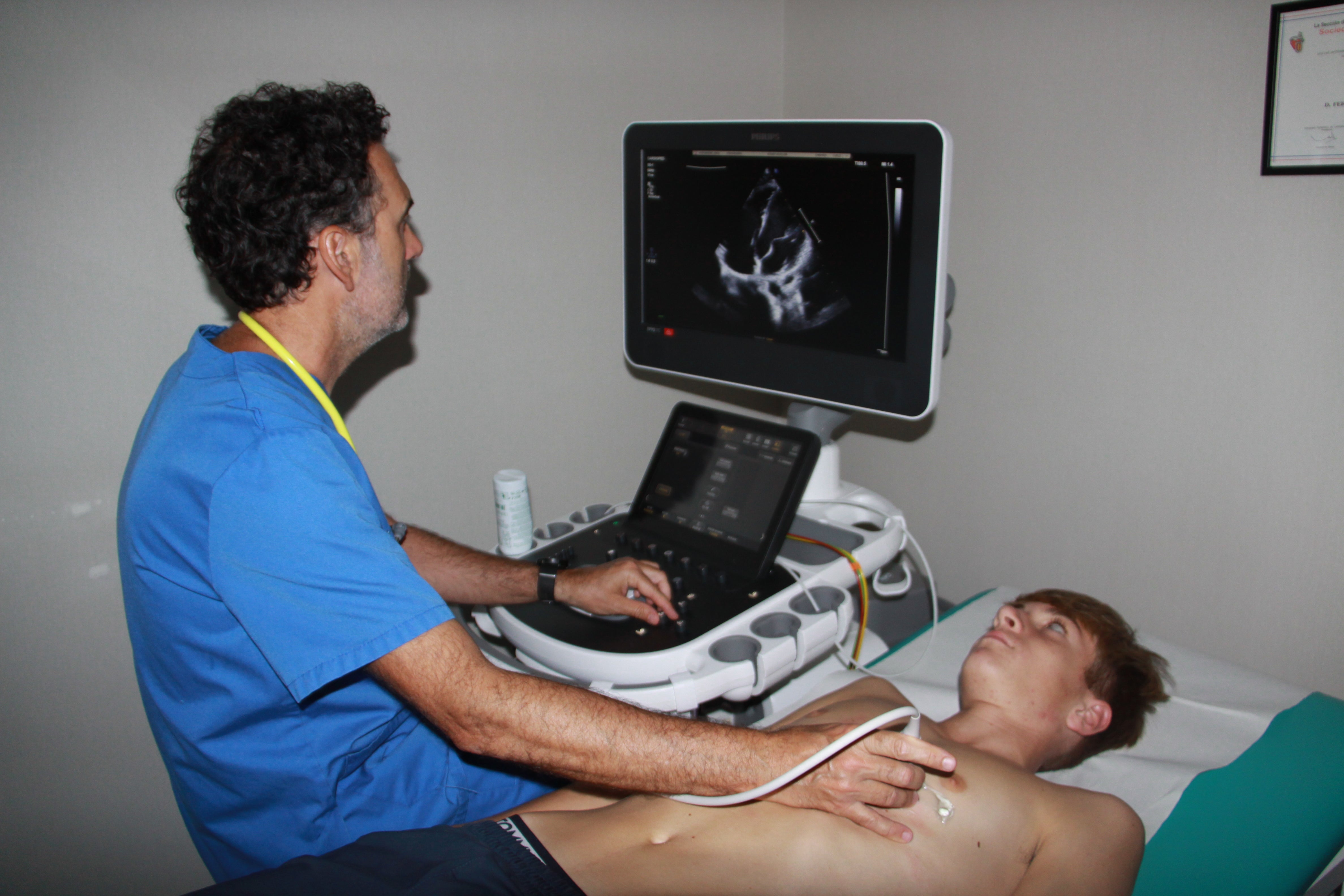 Vithas recomienda el reconocimiento cardiovascular en niños que practiquen deporte más de tres días a la semana Vithas recomienda el reconocimiento cardiovascular en niños que practiquen deporte más de tres días a la semana