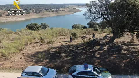 La Guardia Civil realizaba una nueva búsqueda de Rosalía Cáceres en la zona donde desapareció en mayo de 2020 La Guardia Civil realizaba una nueva búsqueda de Rosalía Cáceres en la zona donde desapareció en mayo de 2020
