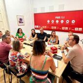 Reunión del grupo municipal del PSOE en el Ayuntamiento de Elche. 