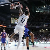 Poirier lidera la victoria del Madrid en el segundo Clásico de la temporada Poirier lidera la victoria del Madrid en el segundo Clásico de la temporada