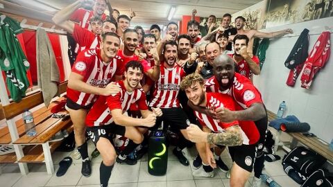 El Acero celebra su victoria frente al Castelló (4-2)