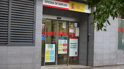 Entrada a una oficina del SEPE Entrada a una oficina del SEPE
