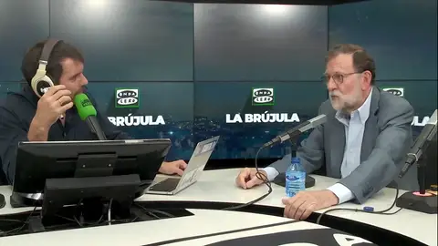 Rajoy y su opinión sobre el caso Negreira: "Es algo de broma, disparatado" Rajoy y su opinión sobre el caso Negreira: "Es algo de broma, disparatado"
