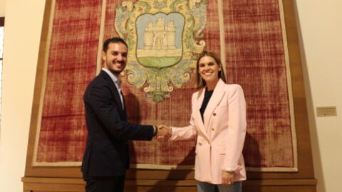 Judith Piquet, alcaldesa de Alcal&aacute; de Henares, y Alejandro Navarro, alcalde de Torrej&oacute;n de Ardoz