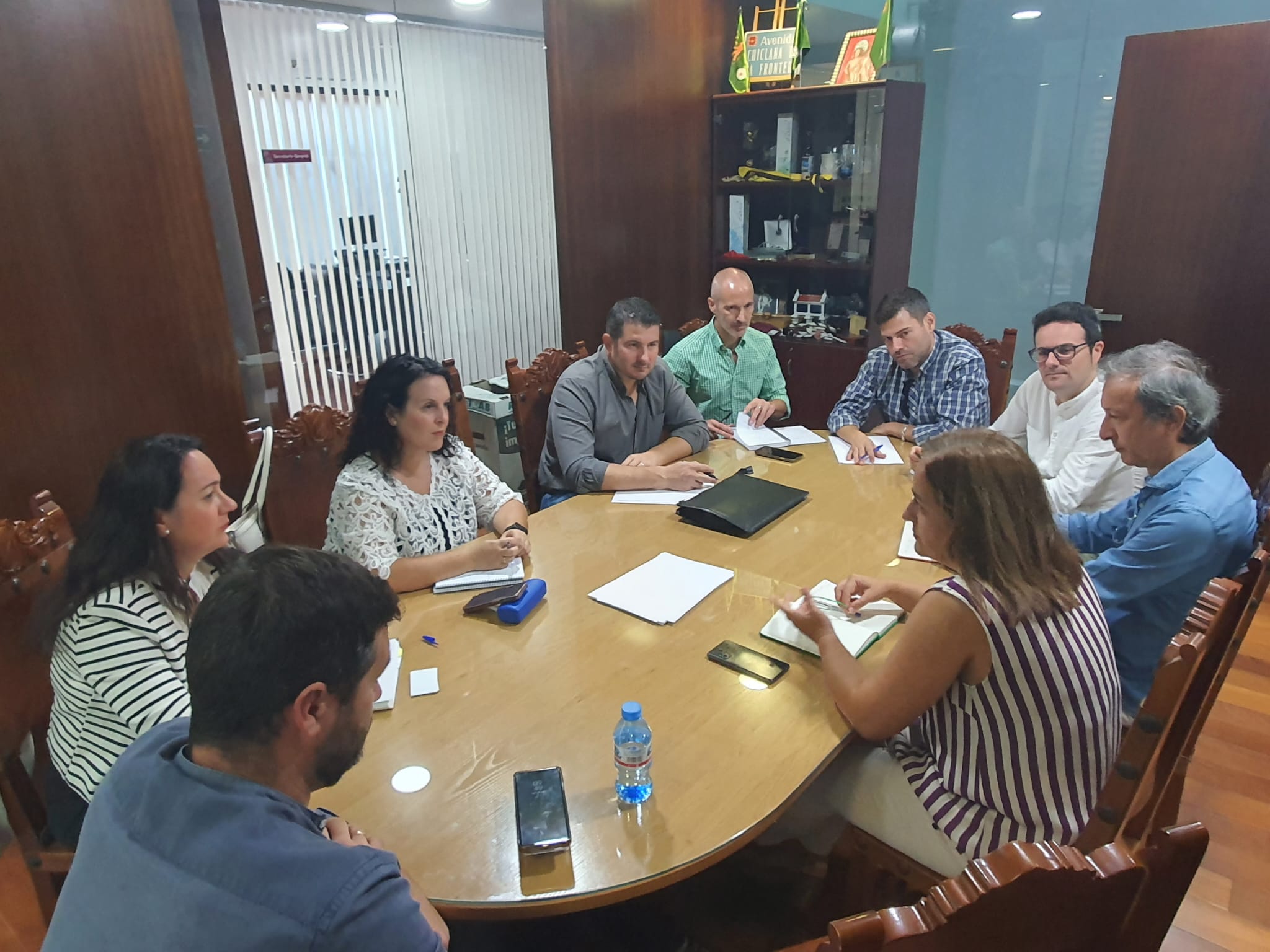 El equipo redactor analiza con los grupos municipales de Chiclana el avance del Plan de Ordenación Urbana El equipo redactor analiza con los grupos municipales de Chiclana el avance del Plan de Ordenación Urbana