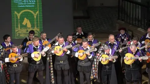 La tuna de Alcalá consigue el Segundo Premio y Premio a la Mejor Bandera en el XXV Certamen de Tunas Ciudades Patrimonio La Tuna de Alcalá durante su actuación en el XXV Certamen de Tunas Ciudades Patrimonio