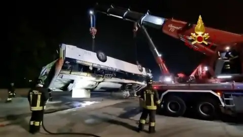 Imagen del autobús accidetado en Venecia Imagen del autobús accidetado en Venecia