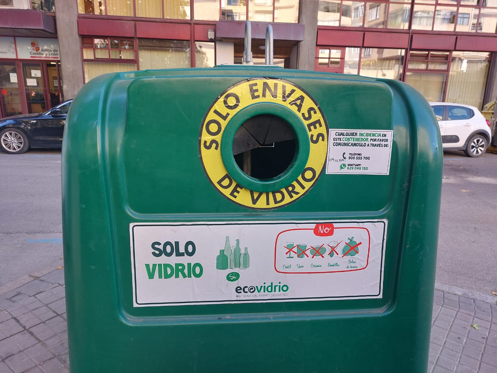 Ecovidrio y Ayuntamiento de Palencia lanzan una campaña para aumentar el reciclado de vidrio en los barrios de San Juanillo, El Cristo y Campo Juventud Ecovidrio y Ayuntamiento de Palencia lanzan una campaña para aumentar el reciclado de vidrio en los barrios de San Juanillo, El Cristo y Campo Juventud