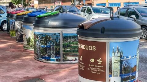 Isla de contenedores en torrej&oacute;n de Ardoz