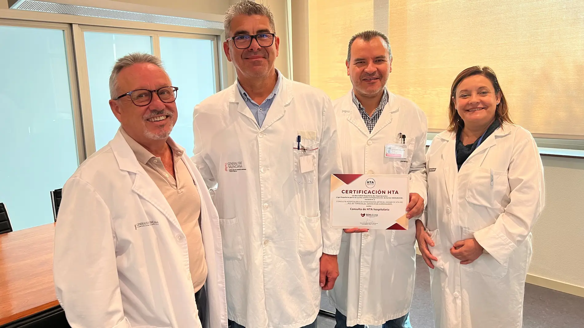 El Hospital de Torrevieja obtiene la certificación de calidad de la Sociedad Española de Hipertensión y Riesgo Cardiovascular 